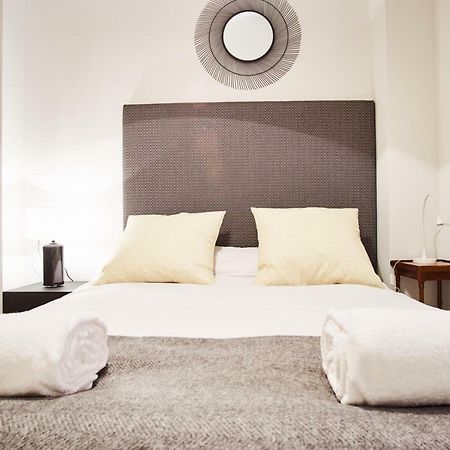 Arenal Carreteria Deluxe Suites By Valcambre Seville Exterior photo