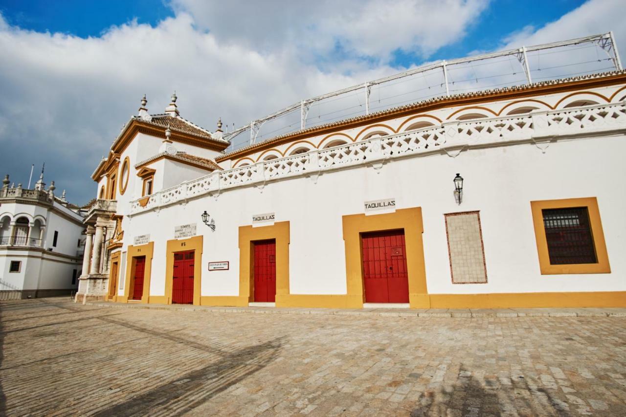 Arenal Carreteria Deluxe Suites By Valcambre Seville Exterior photo