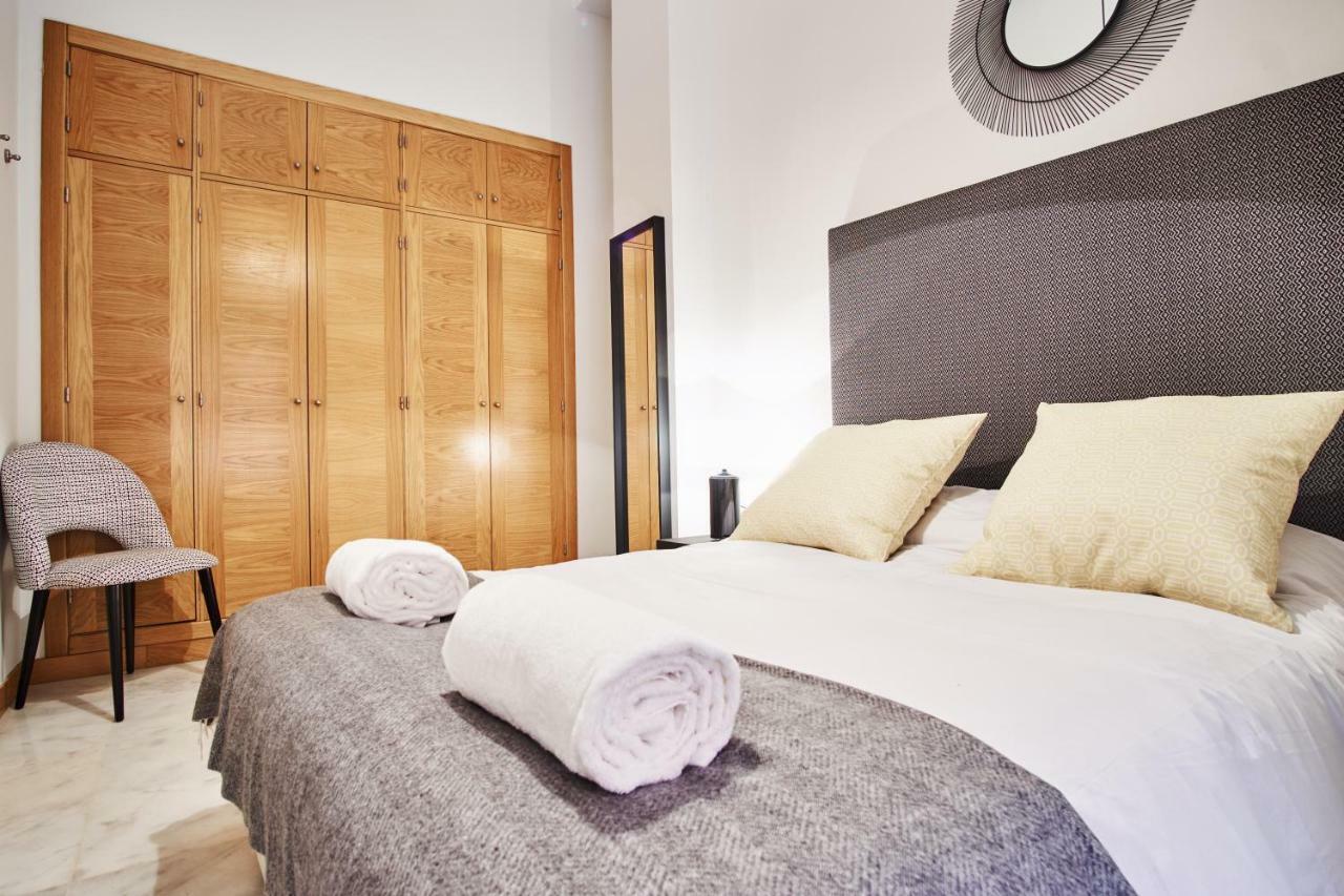 Arenal Carreteria Deluxe Suites By Valcambre Seville Exterior photo